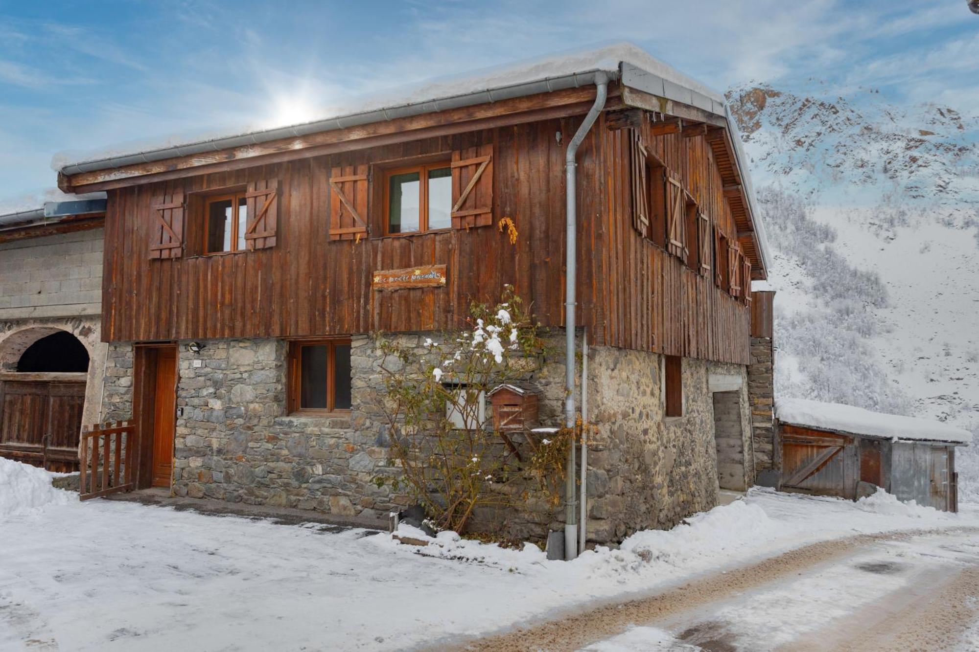 Le Petit Paradis, Chalet Au Coeur Des 3 Vallees Saint-Marcel  外观 照片